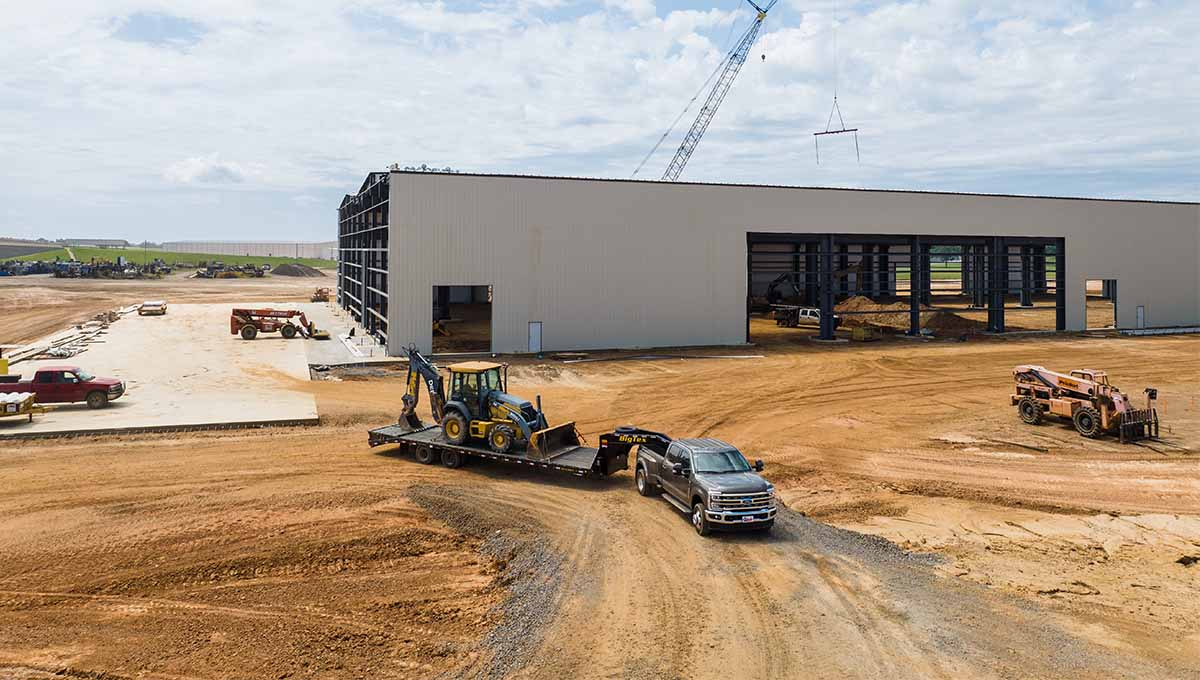 22GN Flatbed Gooseneck Trailer on Construction Site